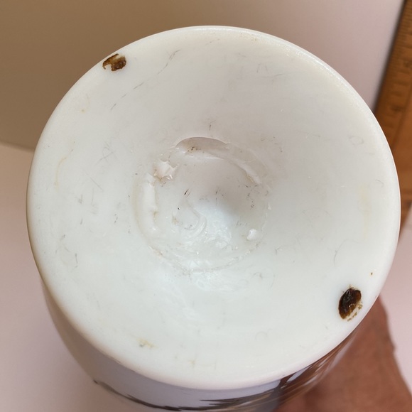 Hand painted glass crested ruffle top vase - Picture 7 of 10